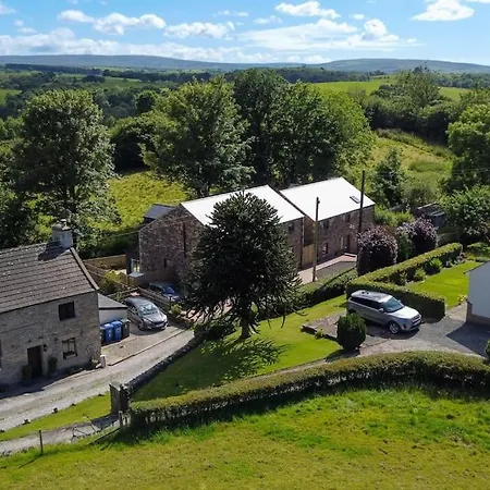 Luxury 18th Century Stone Built Semesterbostad *