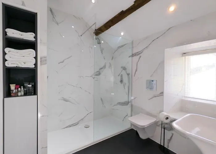 Luxury 18th Century Stone Built