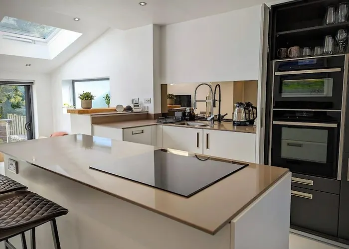 Luxury 18th Century Stone Built Semesterbostad Bentham