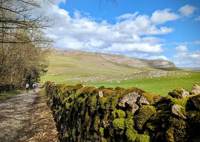 Luxury 18th Century Stone Built Bentham