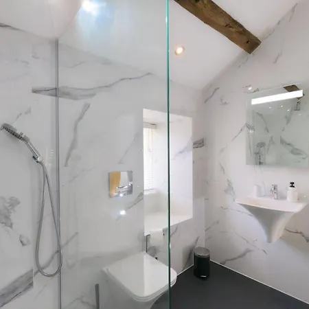 بيت للعطل Luxury 18th Century Stone Built Bentham