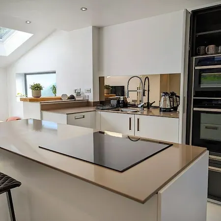 Luxury 18th Century Stone Built بيت للعطل Bentham