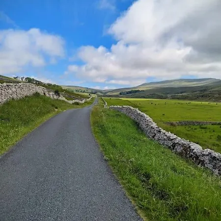 Luxury 18th Century Stone Built بيت للعطل Bentham