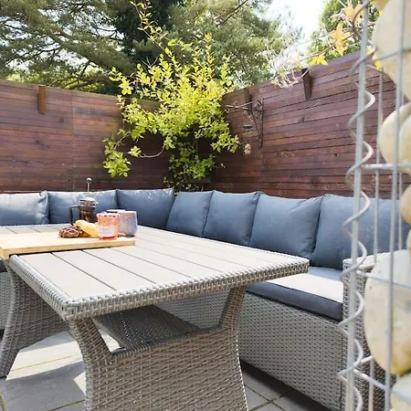 Luxury 18th Century Stone Built * Bentham